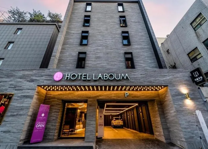 Jongro Hotel Laboum