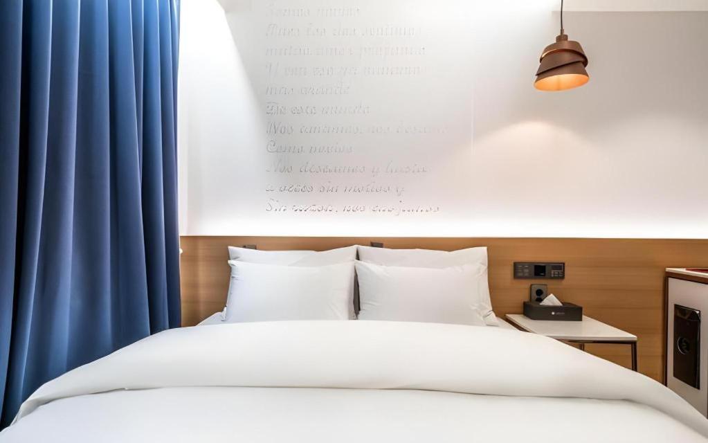 Jongro Hotel Laboum 2*