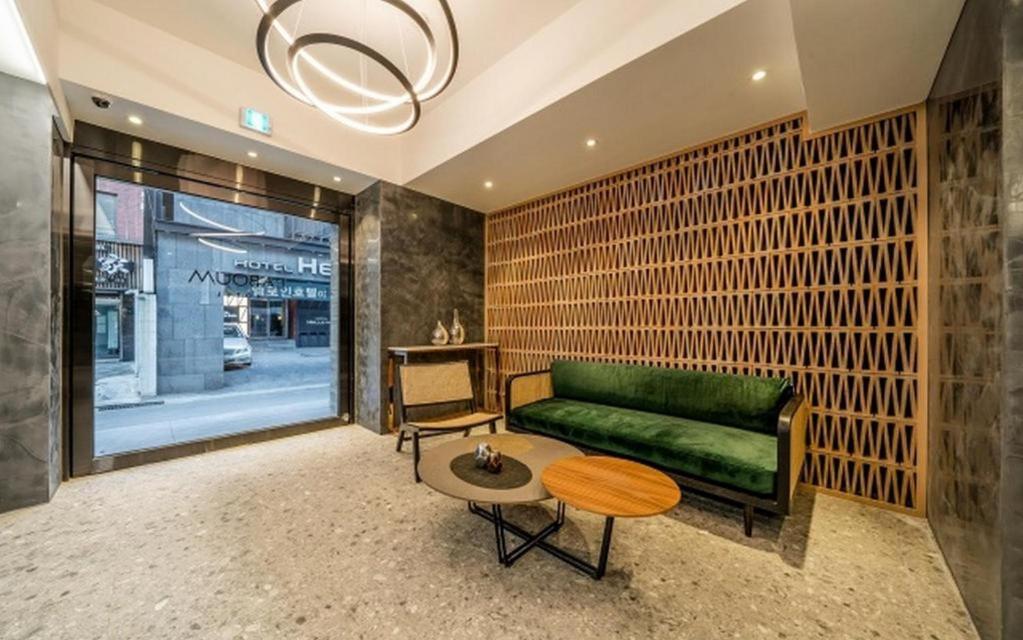 Jongro Hotel Laboum