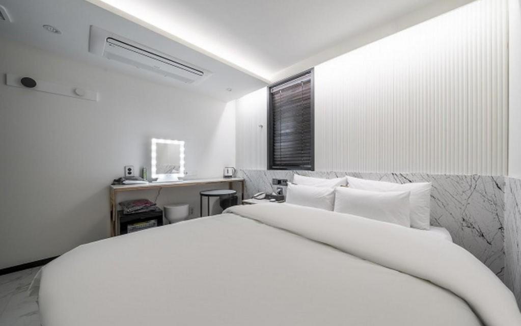Jongro Hotel Laboum Motel 2*