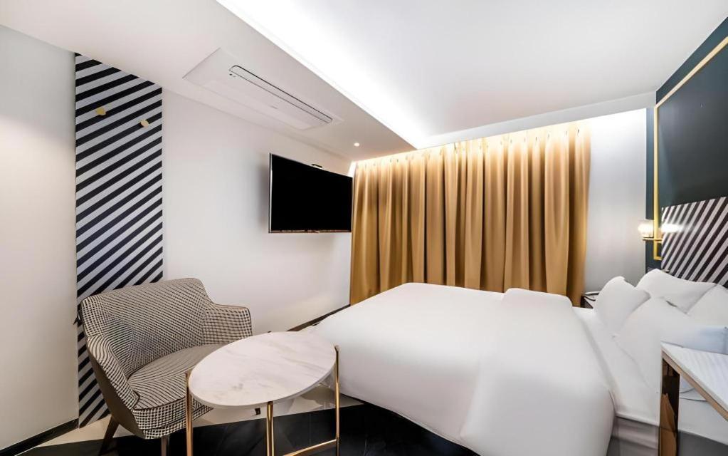 Motel Jongro Hotel Laboum Seoul