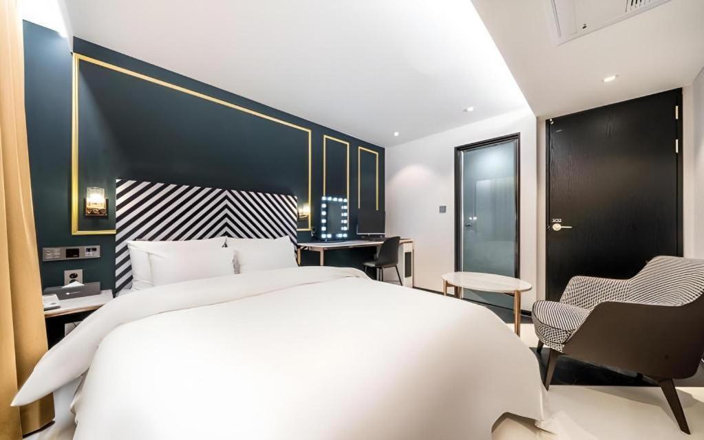 Jongro Hotel Laboum 2* Seoul