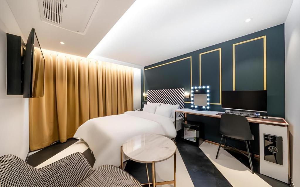Jongro Hotel Laboum 2* Seoul